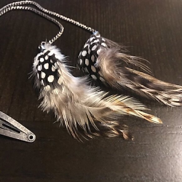 NWT Fashion Feather Hair Clip